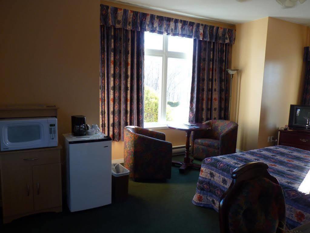 Le Saint Faustin Hotel 3*